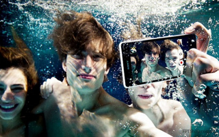 Top 8 Smartphone có khả năng chụp ảnh dưới nước tốt nhất hiện nay